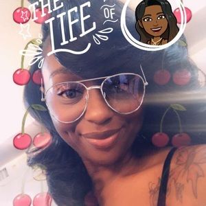 Meet your Posher, Angela